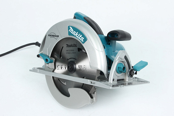 Пила циркулярная MAKITA 5008MG (1800Вт,5200об\м,диск-ф210х30мм, рез-75.5мм,4,8кг, подсветка)